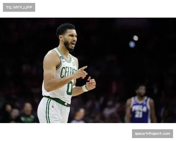 塔图姆与布朗合砍72分,绿军大胜骑士巩固东部榜首 塔图姆与布朗合砍72分,绿军大胜骑士巩固东部榜首